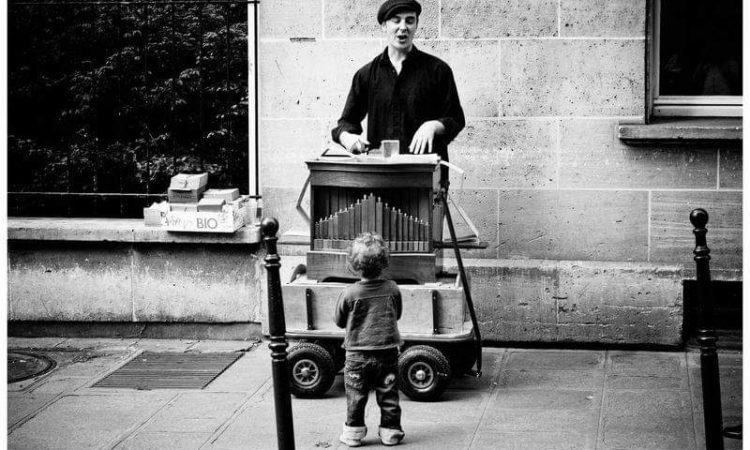 Erwan et l'Orgue de Barbarie 1