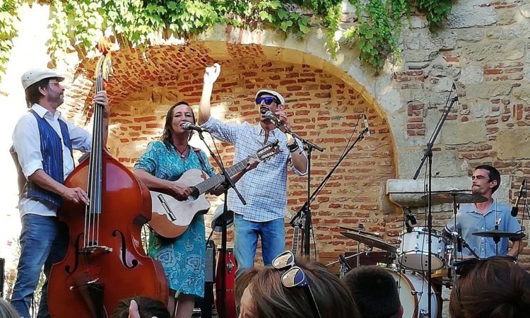 Balade musicale sur la route de la chanson française ! Macha 1