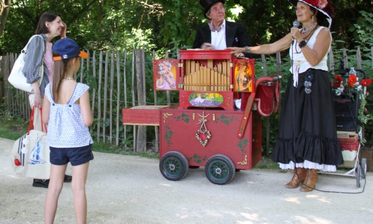 Fantaisies à l'orgue de Barbarie, Domi & Momo 1