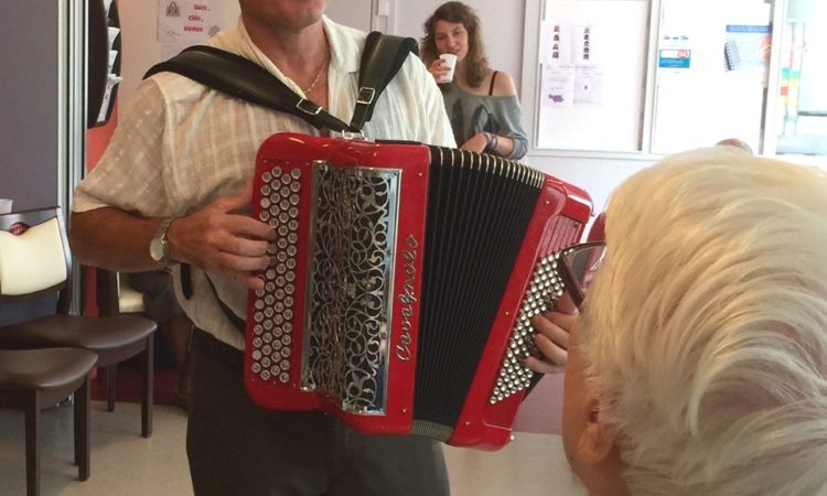 Spectacle accordéon pour animations seniors 1