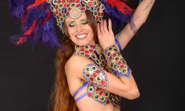 Danseuse brésilienne, carnaval de Rio, Clara Farah 4