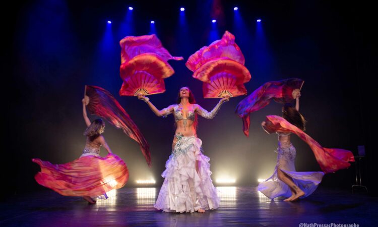 Danseuse orientale, spectacle Mille et Une Nuits avec Clara Farah 1